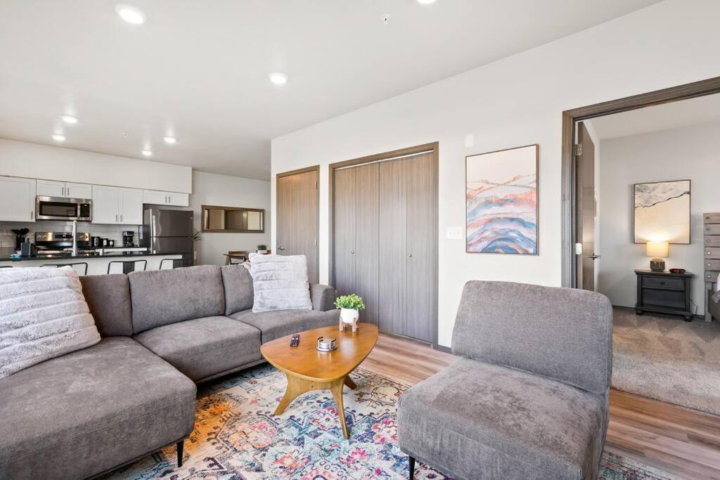 Brand New 2 Bd 2 Bth Near Dt And Perry District Apartment Spokane Luaran gambar