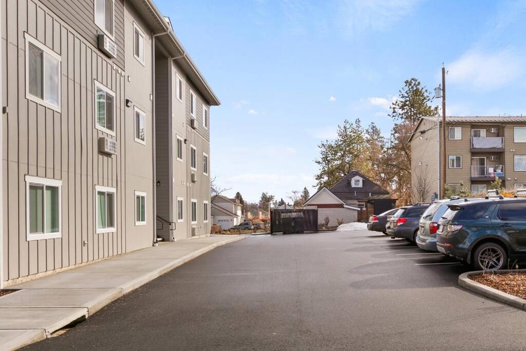 Brand New 2 Bd 2 Bth Near Dt And Perry District Apartment Spokane Luaran gambar
