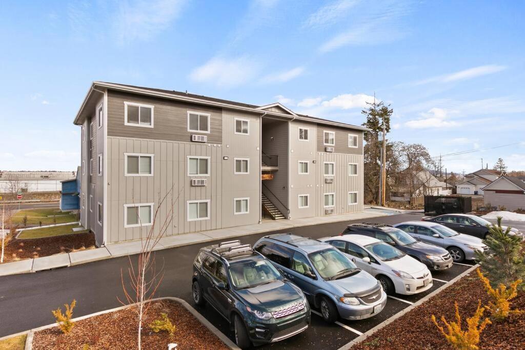 Brand New 2 Bd 2 Bth Near Dt And Perry District Apartment Spokane Luaran gambar